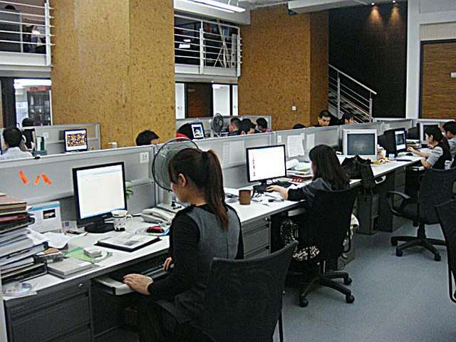 专业衣柜定制厂家电话